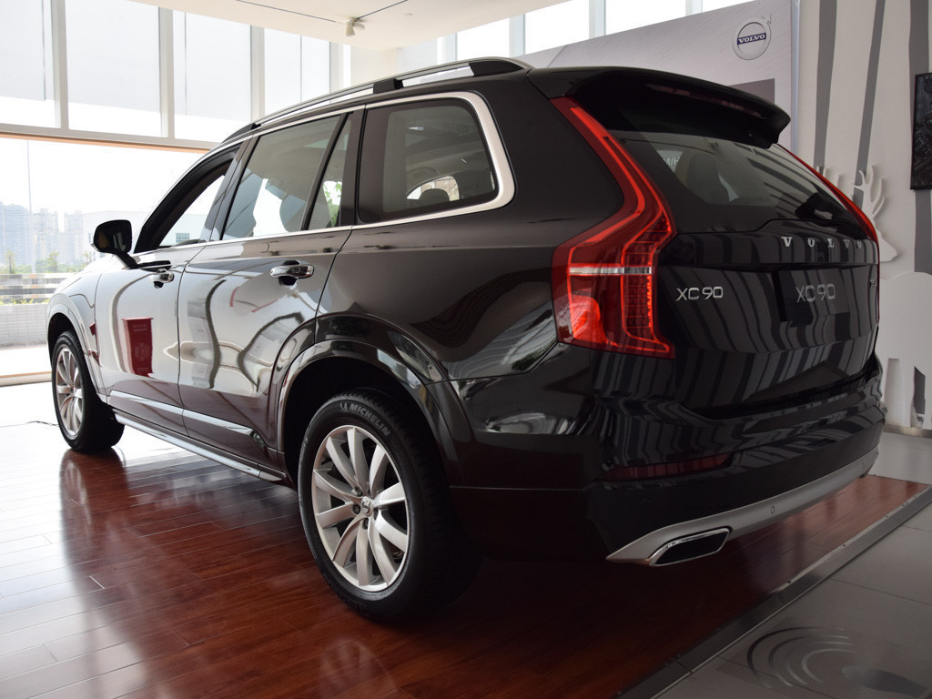 沃尔沃xc90最新款,沃尔沃XC90图片 沃尔沃xc90 2016款 2.0t t5 智逸版 7座