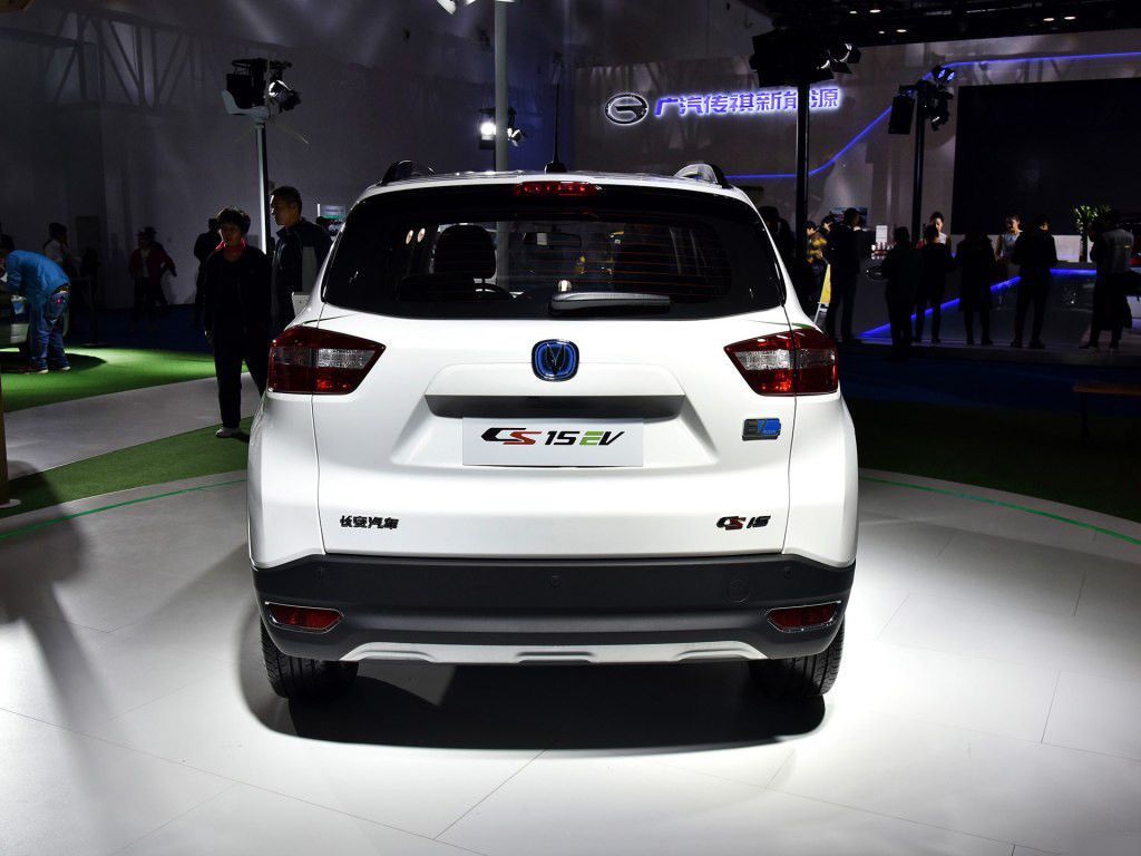 长安cs15ev2018款 350i