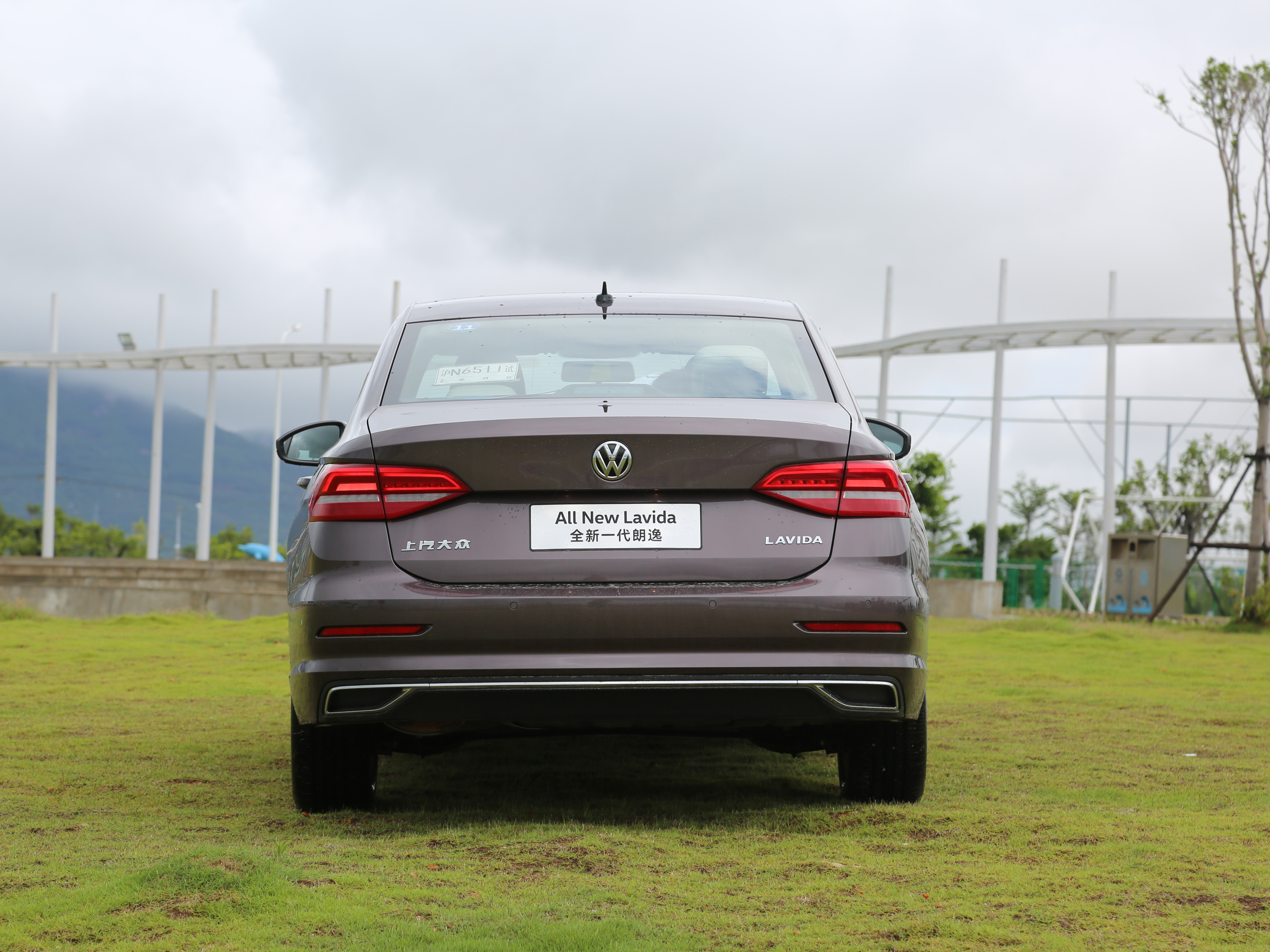 朗逸越野型车自动挡 大众朗逸1.6l自动挡