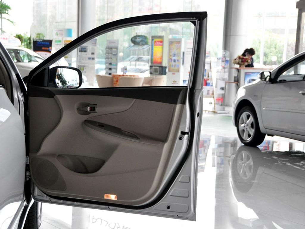 迈凯伦车门从哪里开_开室内设计公司_驾驶室车门打不开