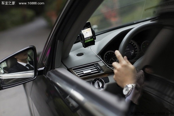 广州再约谈网约车平台 超10万辆车被限外_行