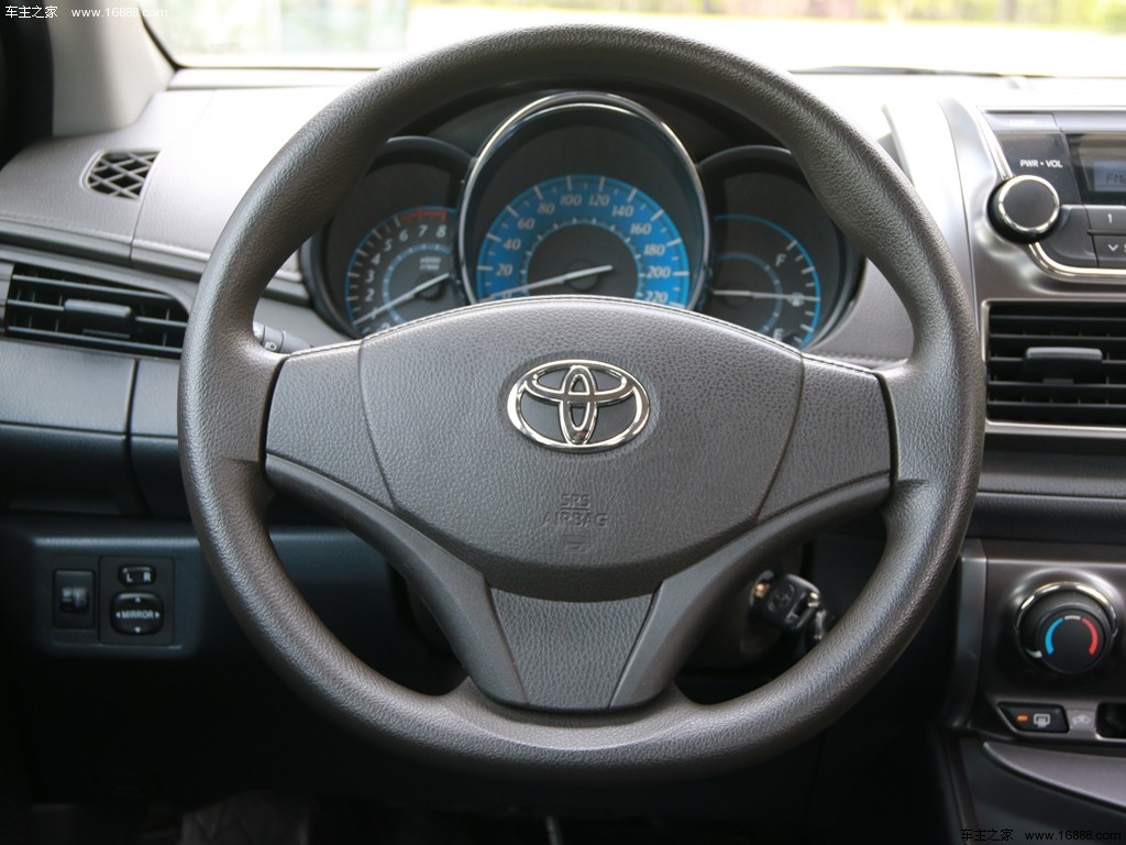 YARiS L 致炫