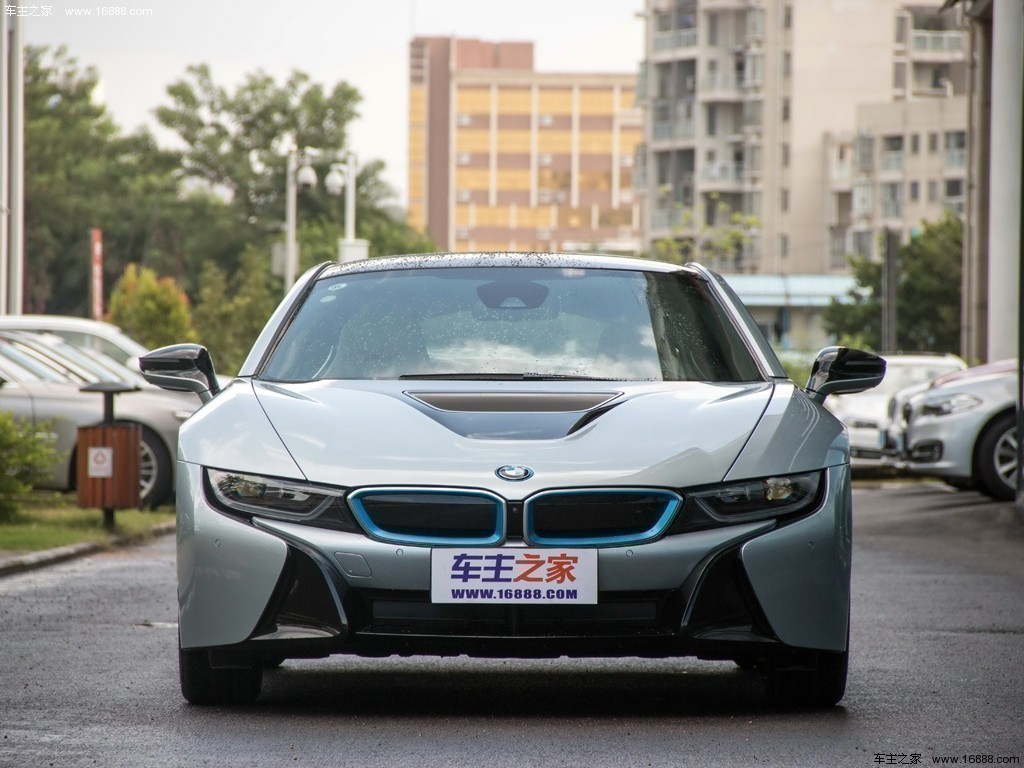 宝马i82014款 高配型