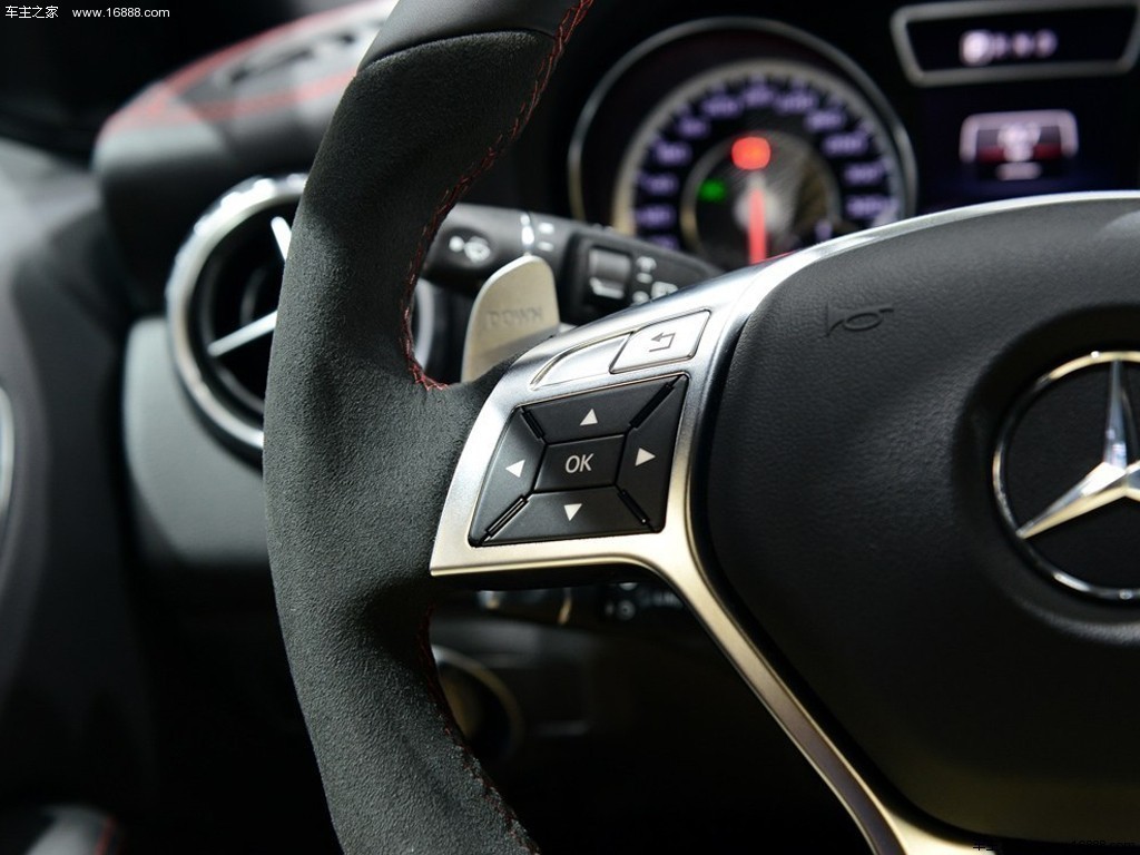 奔驰GLA AMG15款GLA 45 AMG 4MATIC