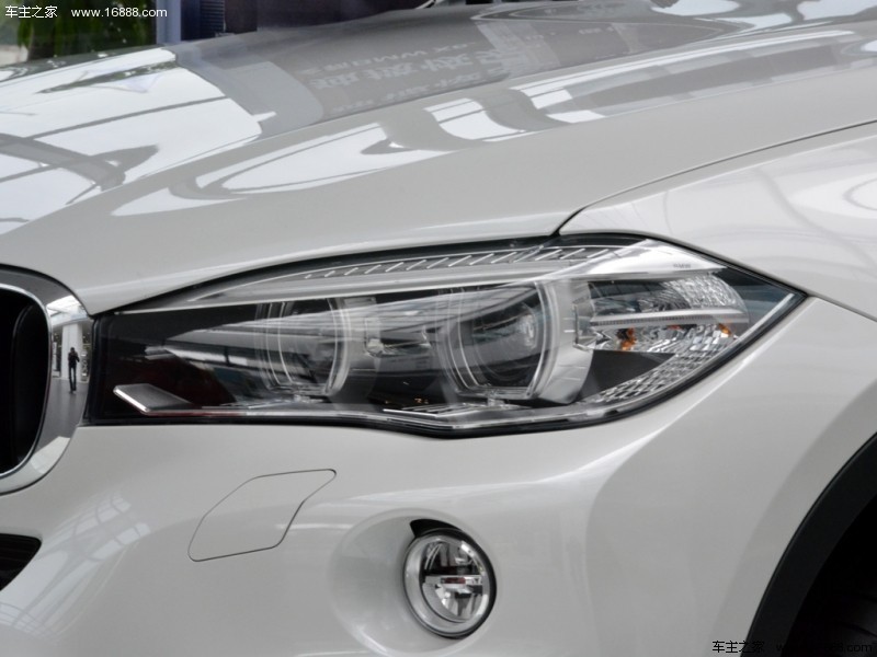 宝马X615款 xDrive35i 豪华型