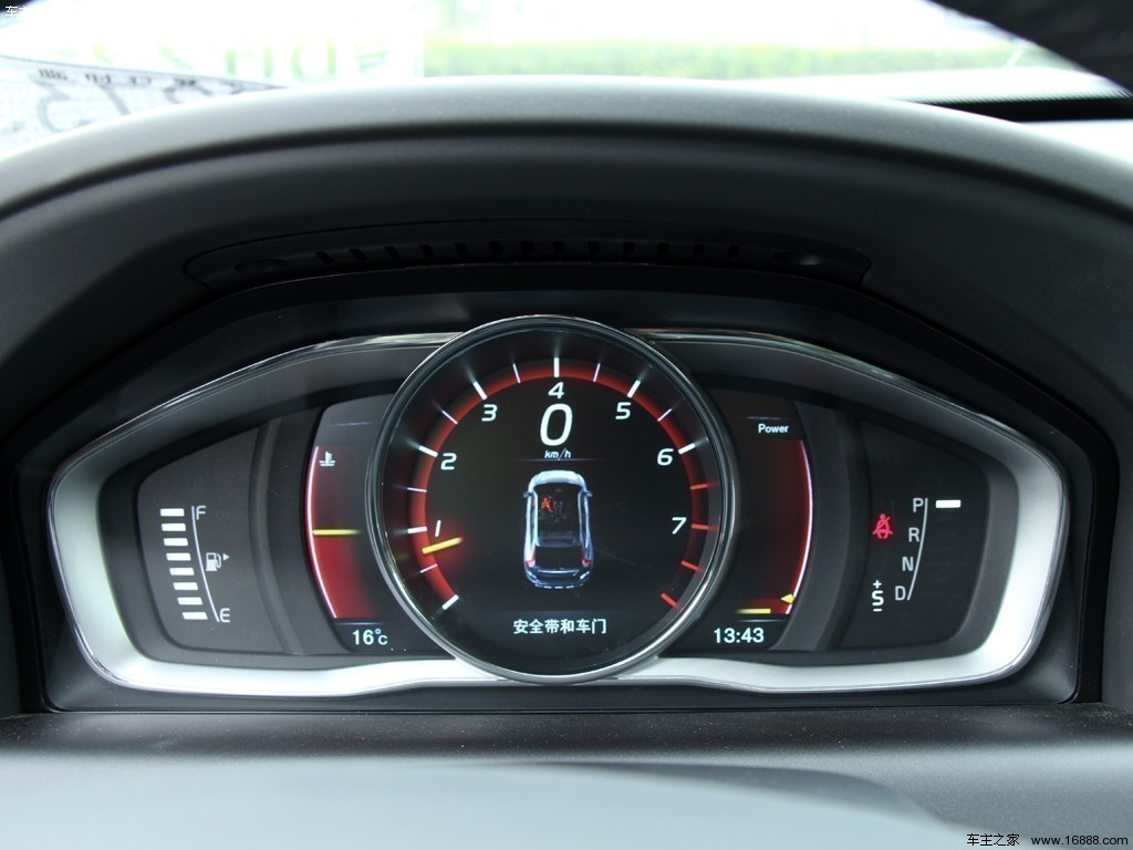 沃尔沃XC6015款 2.0T T5 智驭版