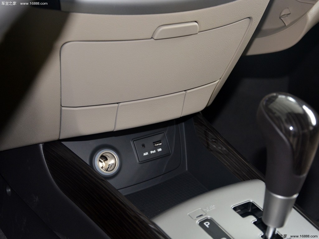 悦动 2011款 1.6L 自动豪华型