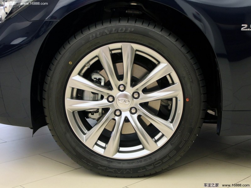 英菲尼迪Q702015款 2.5L舒适版