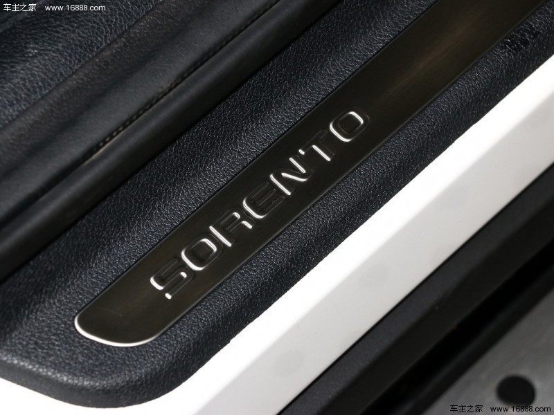 索兰托2015款 2.4L 精英版 5座