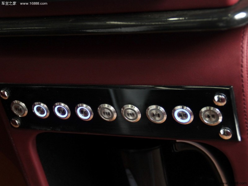 新凯威霆 2015款 3.0L 标准型