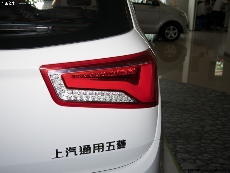 宝骏560 2016款 1.5T 手动豪华型