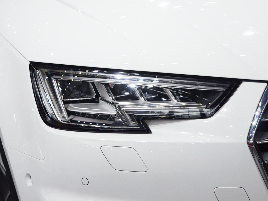 奥迪A4L 2017款 45 TFSI