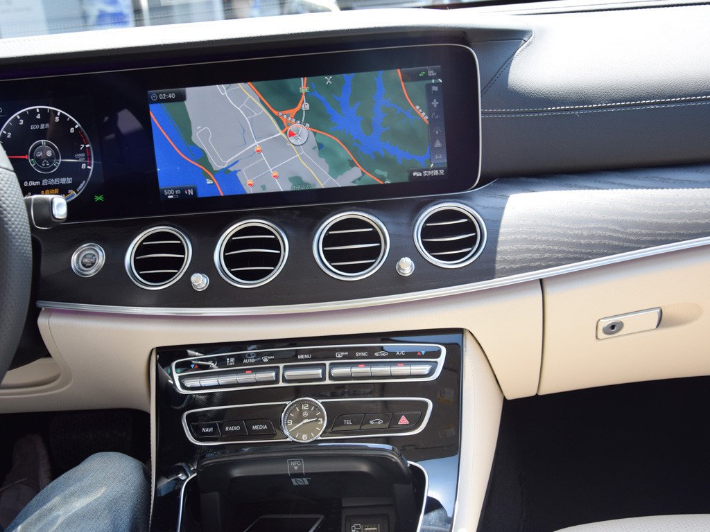 奔驰E级 2016款 E 300 L 运动豪华型