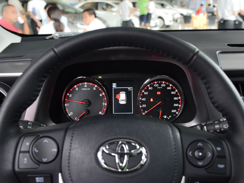 RAV4荣放 2016款 荣放 2.5L 自动四驱尊贵版