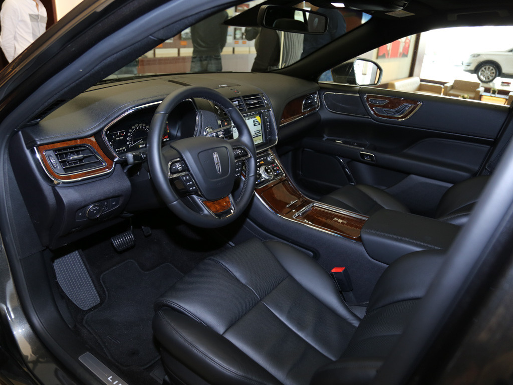 0t 两驱尊享版|林肯大陆内饰图片 – 车主之家