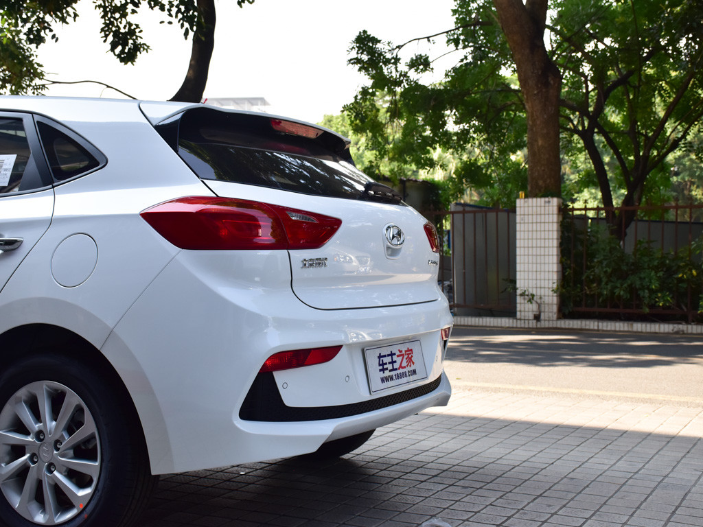 悦纳RV 2017款 1.4L 自动活力版SPORT