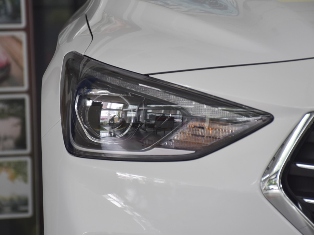 悦动2017款 1.6L 自动悦心版DLX（指导价：11.59万）