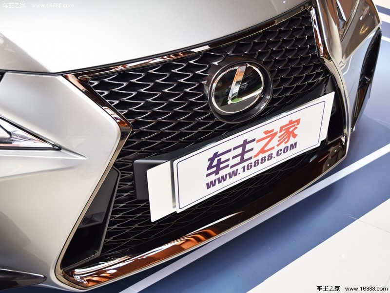 雷克萨斯IS2017款 300 F SPORT版（指导价：36.90万）