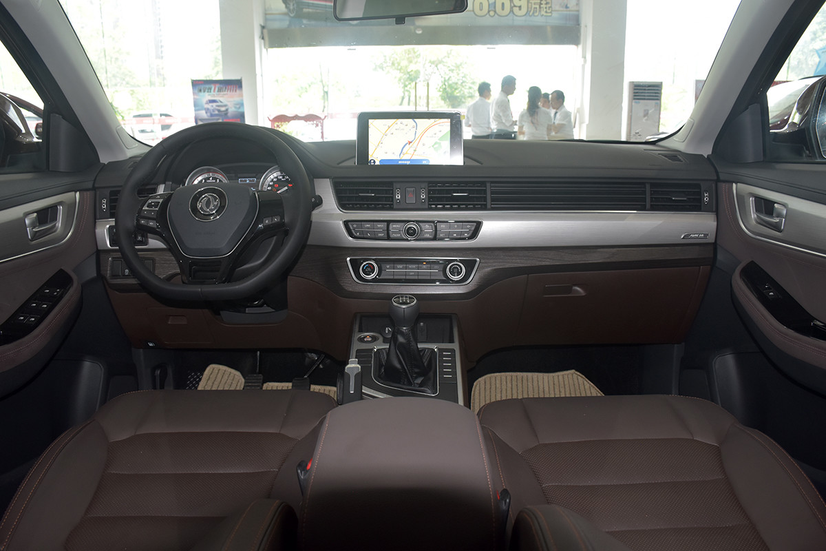 景逸X52017款 2.0L 手动尊享型