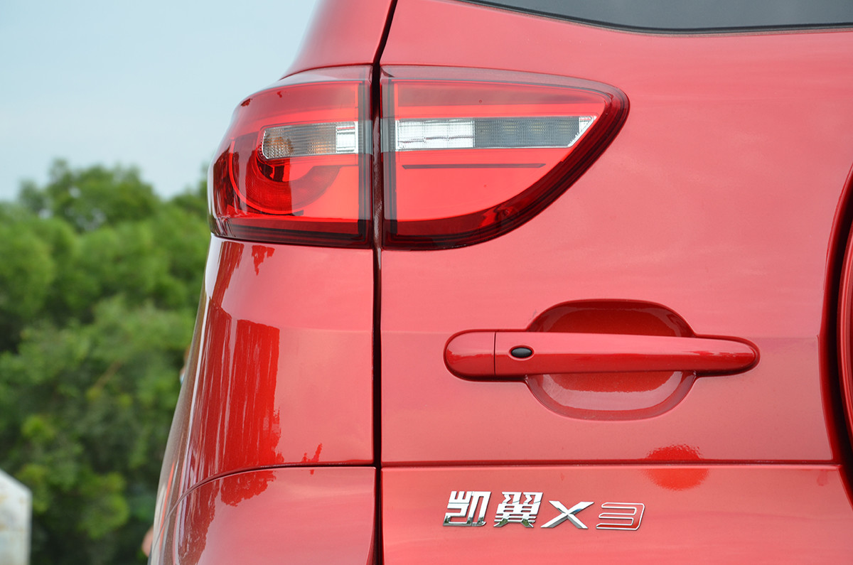 凯翼X32017款 1.6L CVT发烧友版