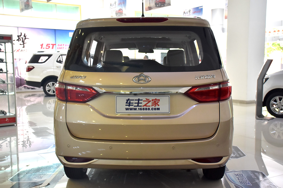 2016款 1.5L 手动豪华型6座