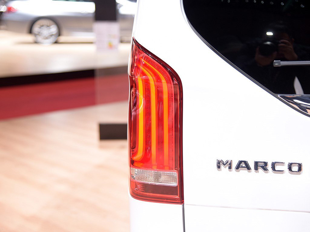 奔驰V级欧版欧规版 2016款 V250 CDI 自动 马可波罗房车