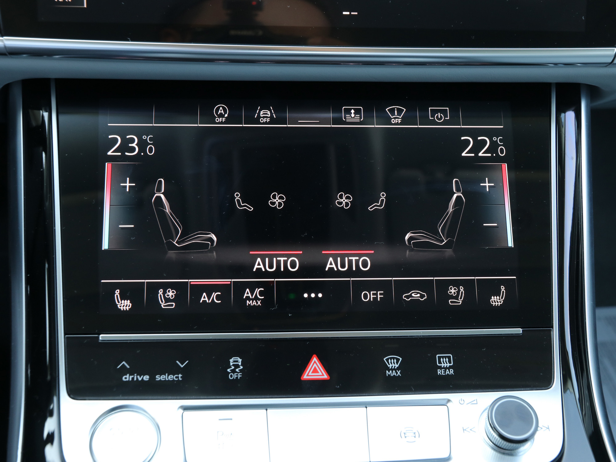 奥迪A82018款 自动基本型