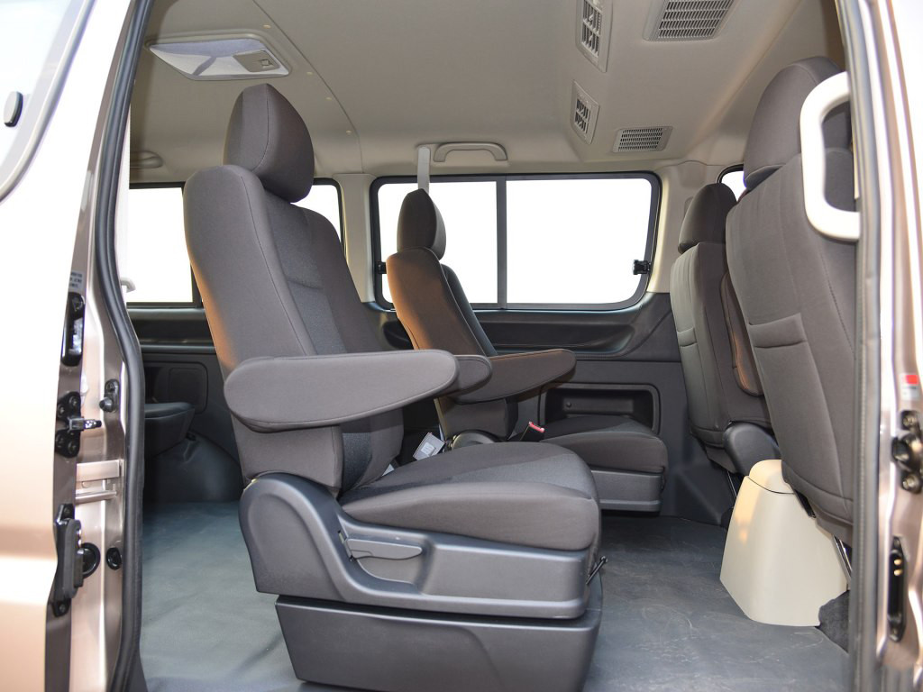 阁瑞斯2014款 2.7l自动旗舰型长轴2tr