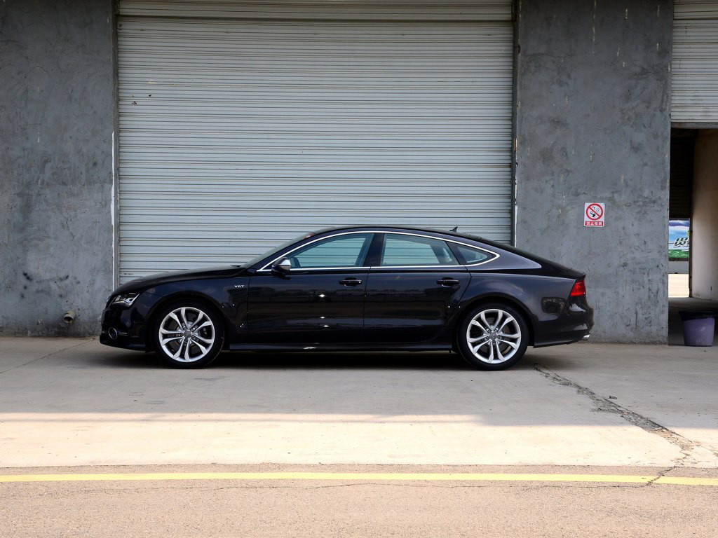 奥迪S72016款 4.0 TFSI quattro