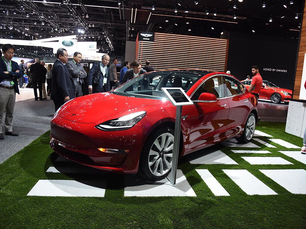 Model 3(进口)自动基本型