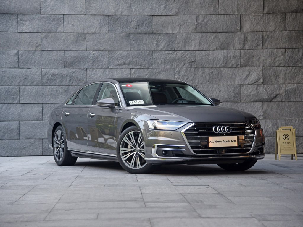 奥迪A82018款 A8L 55 TFSI quattro豪华型