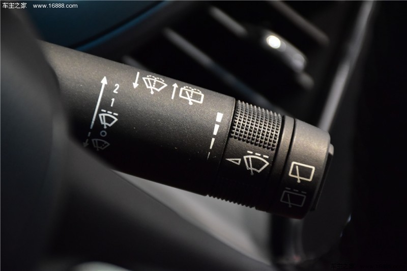 别克GL62019款 18T 6座互联尊贵型 国V