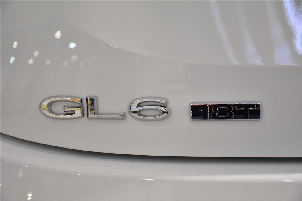 别克GL62019款 18T 6座互联尊贵型 国V