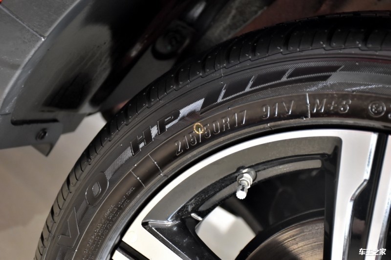 名爵ZS2018款 1.5L 自动豪华版