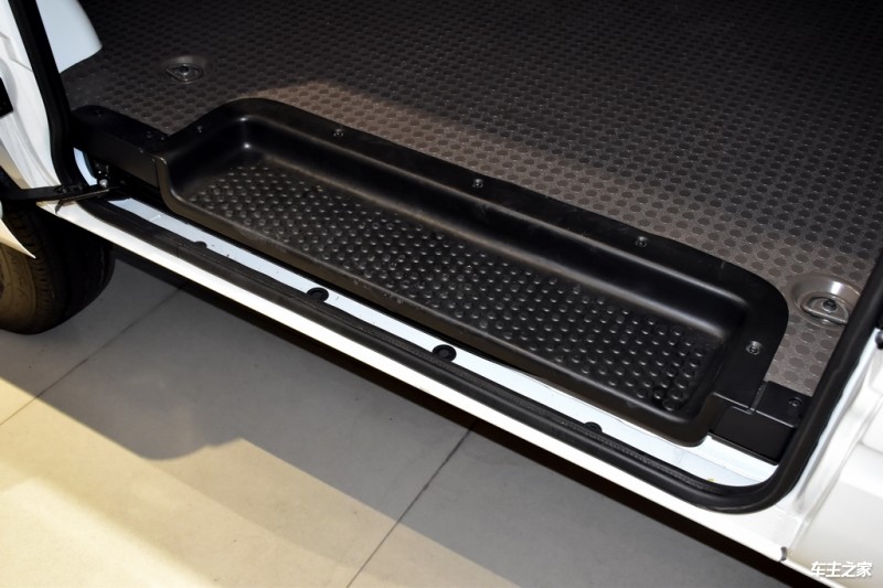 新途V802018款