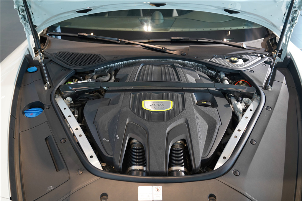 Panamera新能源2018款 Panamera Turbo S E-Hybrid Sport Turismo 4.0T