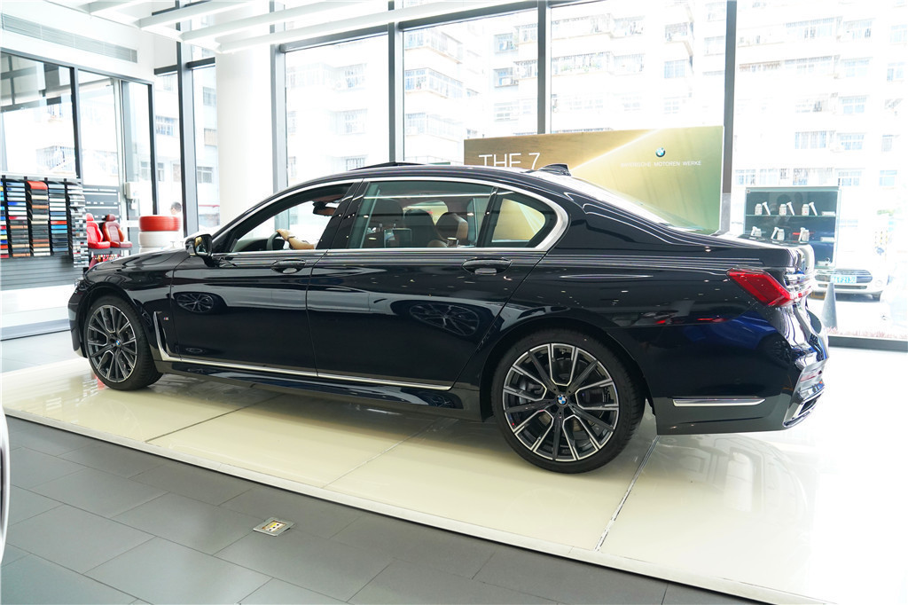 宝马7系 2019款 740Li xDrive 行政型 M运动套装