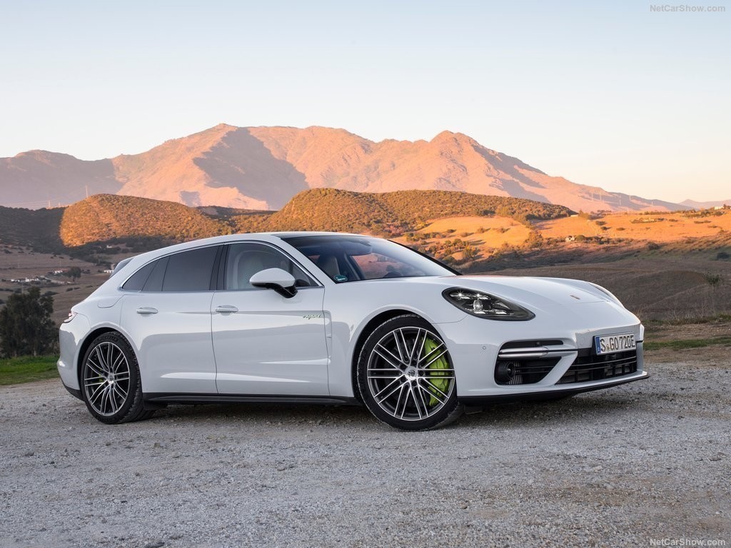 Panamera新能源2018款 Panamera Turbo S E-Hybrid Sport Turismo 4.0T