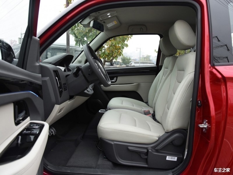 知豆d3内饰图片