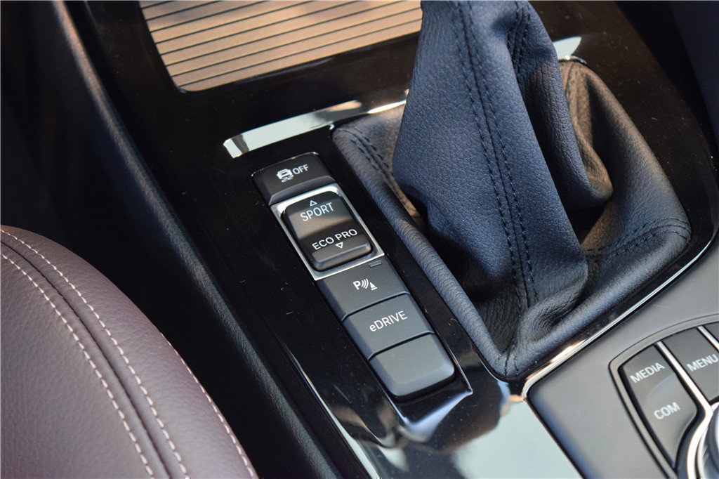 宝马X1新能源 2020款 xDrive30Le 尊享型