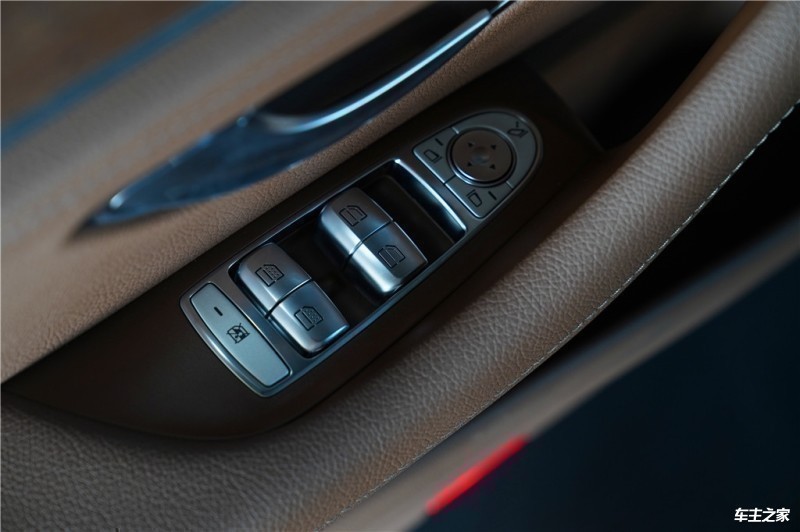 奔驰E级 2020款 E 350 L 运动型 4MATIC