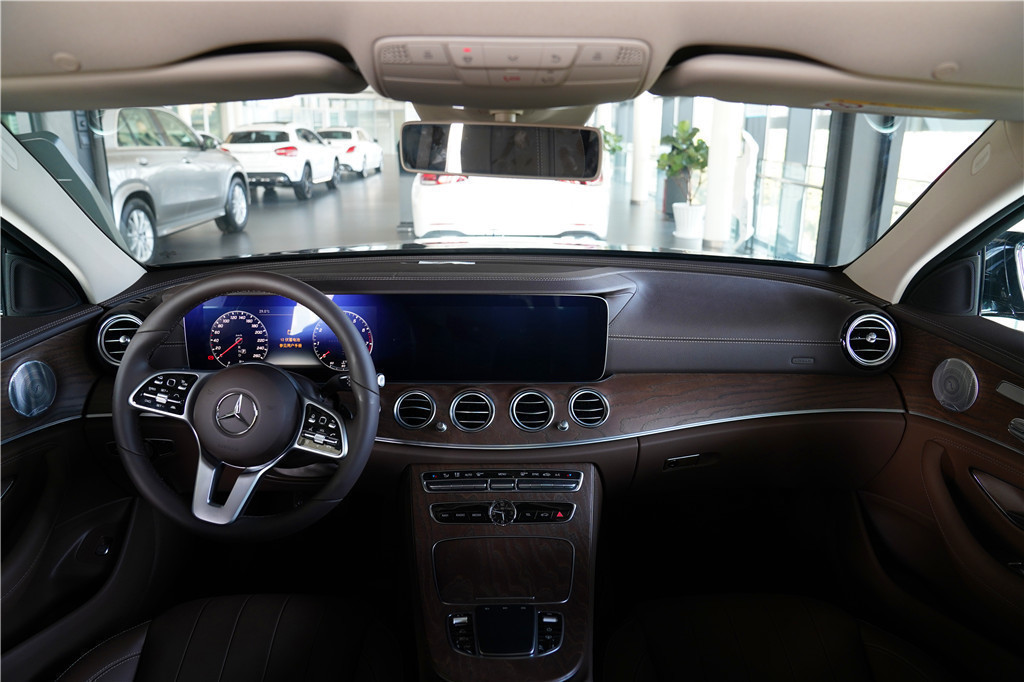奔驰E级 2020款 E 350 L 运动型 4MATIC