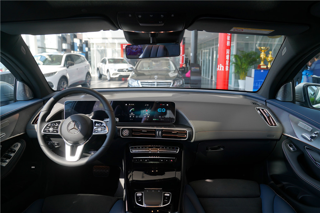 1886限量版|奔驰eqc 2020款 eqc 400 4matic 创世代 1886限量版内饰