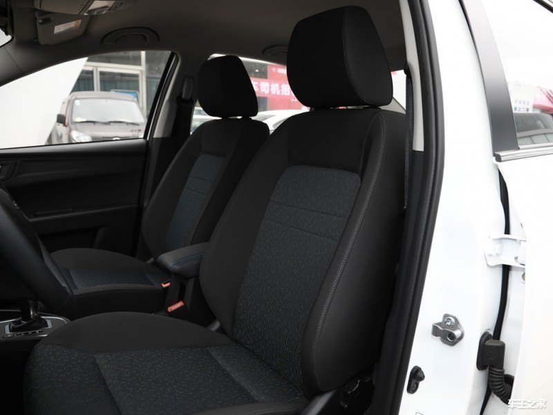 奔腾b30ev内饰图片