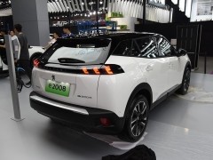 標(biāo)致e2008圖片