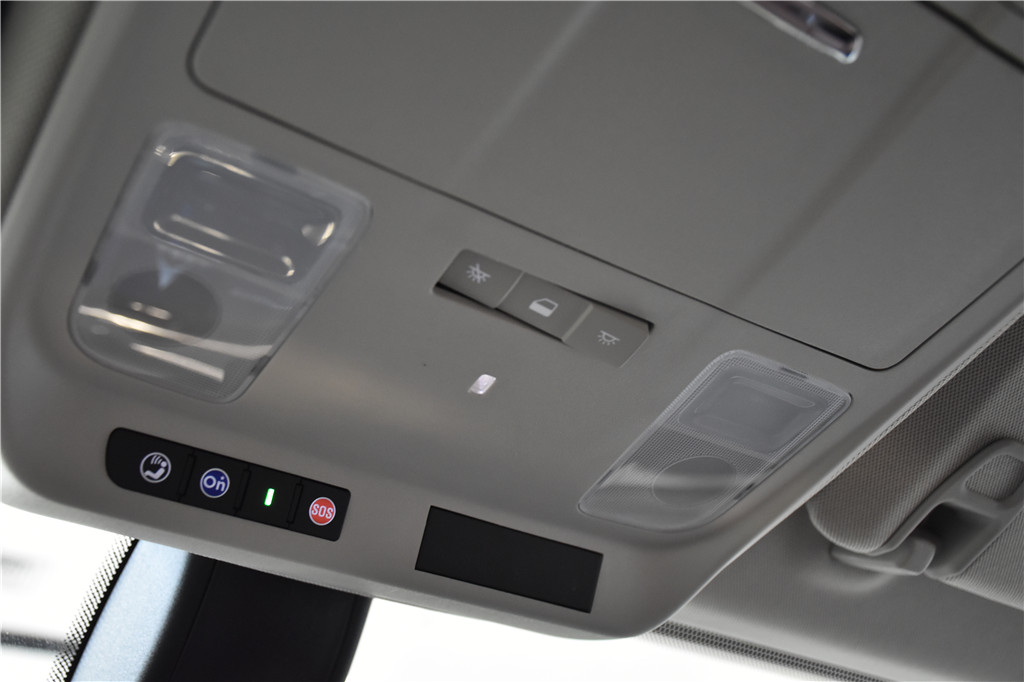 昂科威Plus 2020款 20T 两驱豪华型