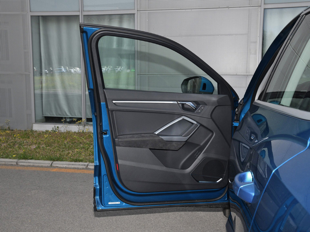 奥迪Q3 Sportback 2020款 45 TFSI quattro 豪华型