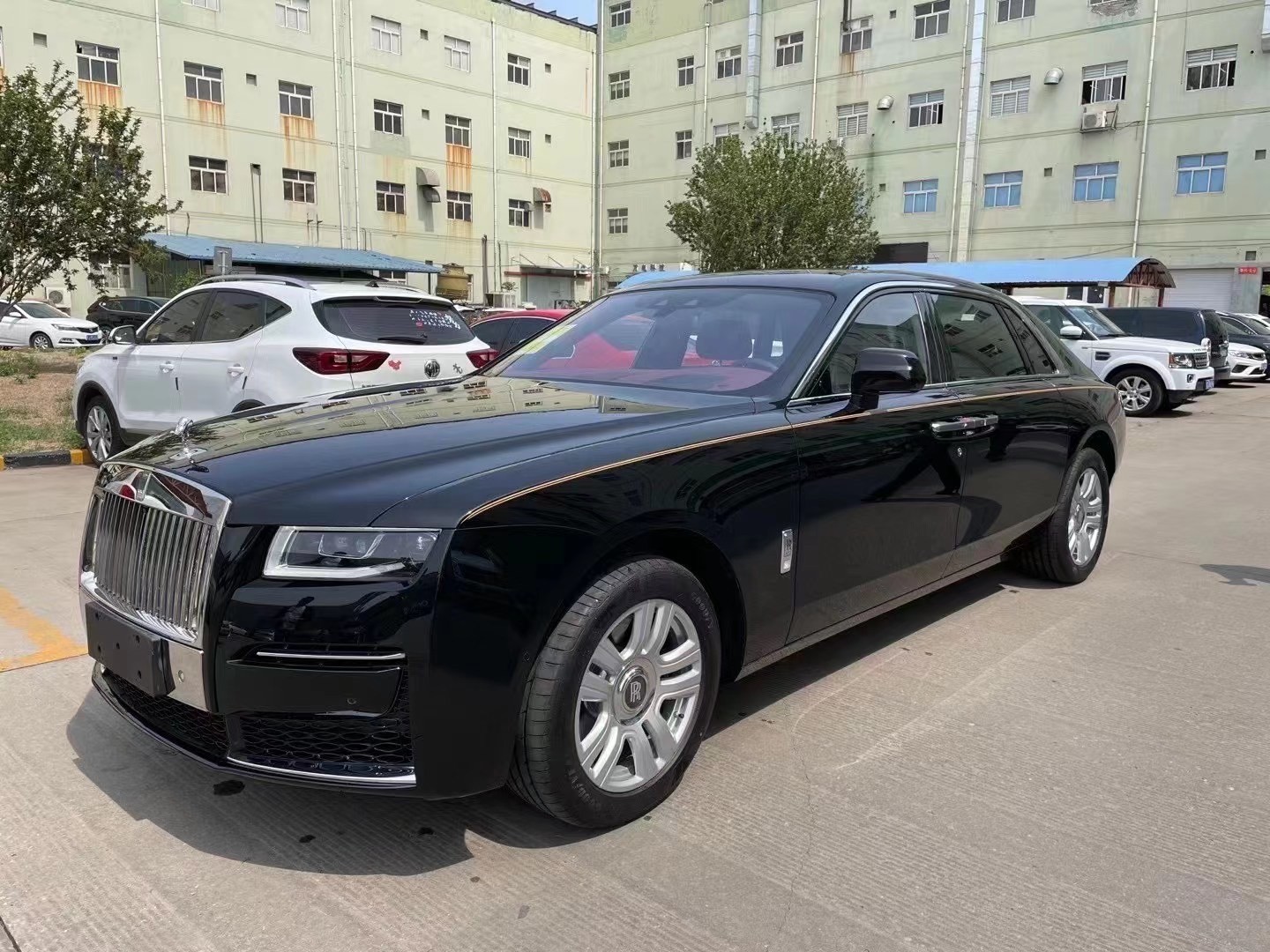古思特 2021款 6.6T 长轴距