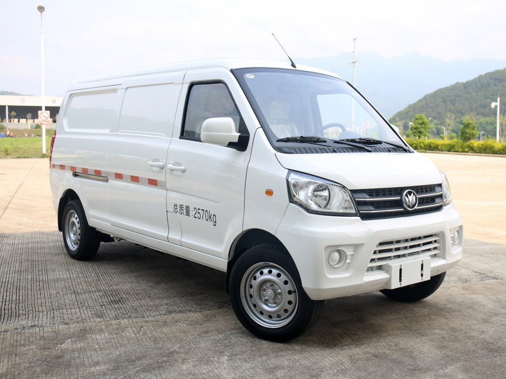 启腾m70ev外观