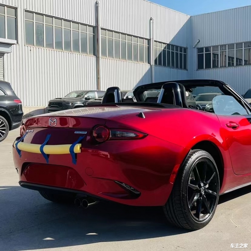 马自达MX-5墨版